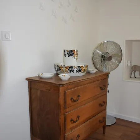 La Fleur Bed & Breakfast *