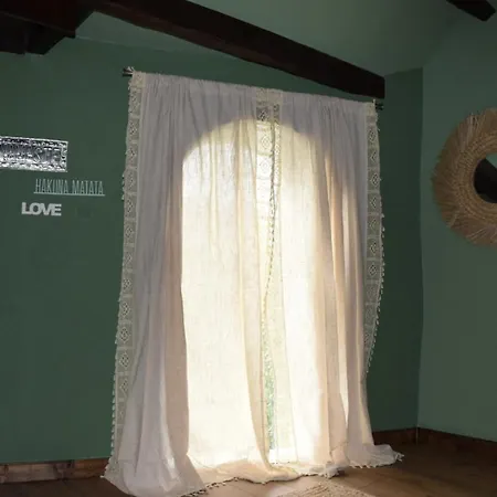 La Fleur Bed & Breakfast *